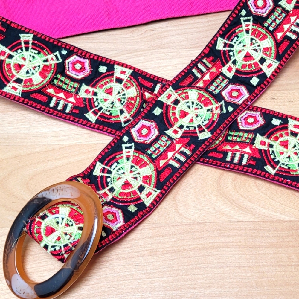LILYPOD | Embroidered Belt